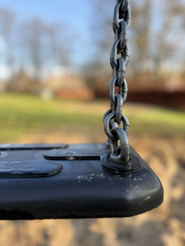 Nahaufnahme auf eine Schaukel